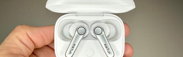 These Noise-Canceling Earbuds Are Up There With Apple's AirPods 4, and They're a Third of the Price Right Now