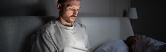 If you find yourself constantly researching topics that have zero practical application to your life and falling down Wikipedia rabbit holes at 2am, psychology says you share these 7 cognitive traits of genuinely curious minds