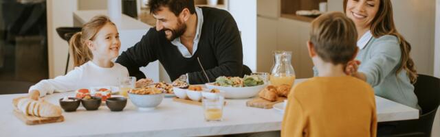 If your parents enforced these 8 dinner table rules growing up, they were teaching you upper class etiquette without you realizing it