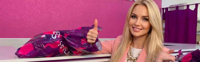 Как сделать карточки для маркетплейса за 5 минут: нейросеть, которая делает фото товара продающим