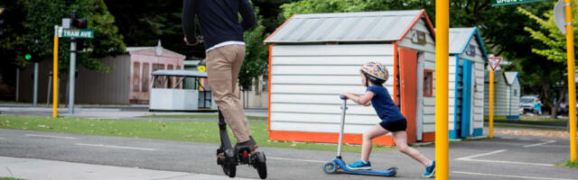 Can an escooter driving school curb bad user behavior?