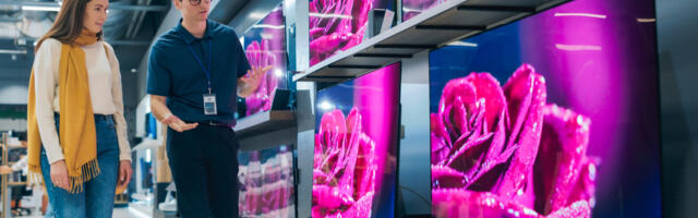 Don't Buy A New Smart TV Without These 5 Features