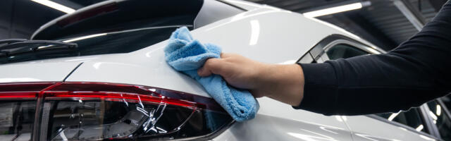 You Shouldn't Use A Microfiber Towel If It's Touched The Ground - Here's Why