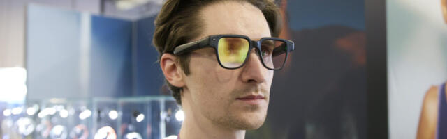 Lawmakers push for mandatory smart glasses recording lights
