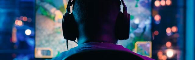 High Stakes: Narcotics police forces go online as Drug Cartels turn to video games for mules, members and customers