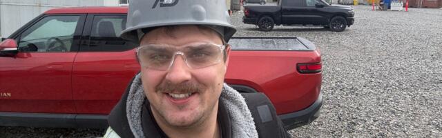 I'm a construction manager who vibe coded a paperwork tracker. My workers loved it — until I accidentally broke it.