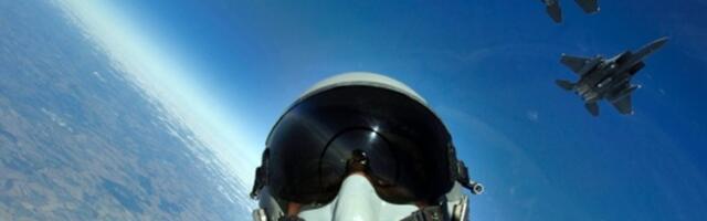 Does The Air Force Pay Pilots More Than Airlines? The Answer Might Be A Surprise