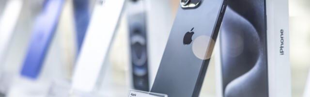 10 Old iPhones That Are Still A Good Buy In 2026