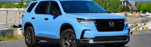 The 2025 Honda Pilot AWD Black Edition SUV