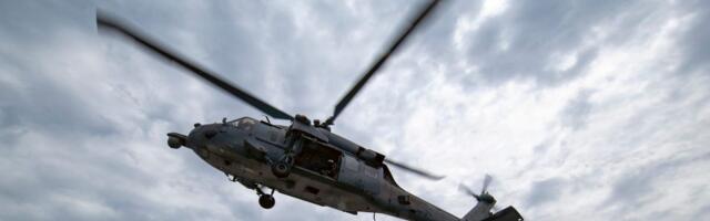 US Apache and Seahawk helicopters sank half a dozen Iranian small boats while clearing out threats around the Strait of Hormuz