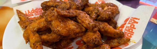 I went to Hooters in the UK. The beer was cold and the wings were crispy, but I was puzzled by the family-friendly vibe.
