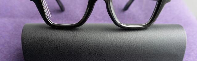 Meta has delayed the international rollout of its display glasses