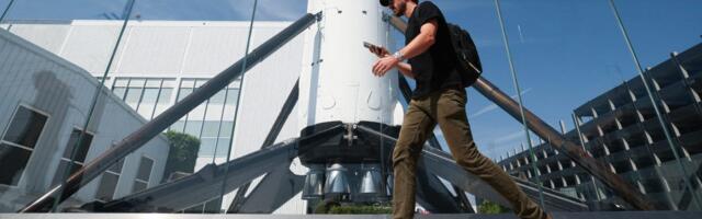 A SpaceX-linked lawsuit could shape who profits from one of the biggest IPOs in years