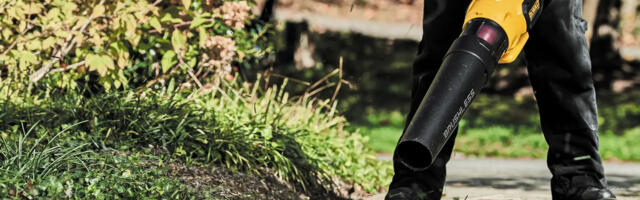The Difference Between Leaf Blower CFM And MPH (And Which Is More Important)