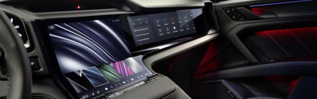 Porsche’s electric Cayenne has so much screen they had to bend it