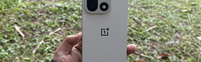 OnePlus 15 Review: A Rollercoaster Of Emotion On Price, Power, And Availability