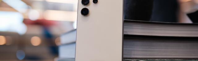 I can’t believe how good the Samsung Galaxy S24 Ultra still is in 2026