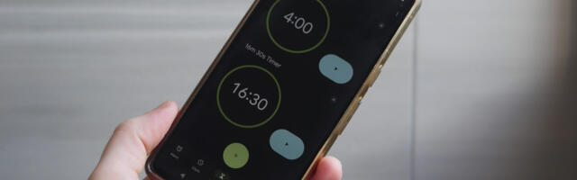 Google might finally let you slide out of alarms again