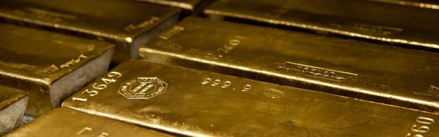 Australian police officer sells $1.3 million in gold bars to fund gambling addiction