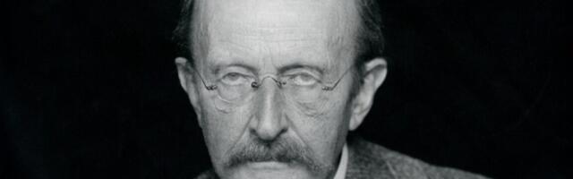 Why did this journal retract two 1940s papers by Max Planck?