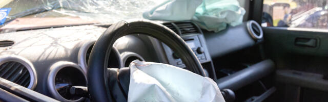Here's The Speed That A Vehicle's Air Bags Will Typically Deploy At