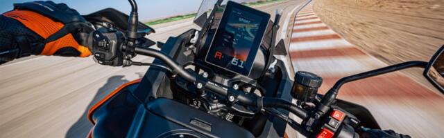 Android Automotive fully lands on motorcycles for the first time – with built-in Google Maps and flash touchscreen displays