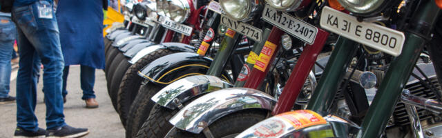 12 Timeless Motorcycles That Mix Old-School Style With Modern Performance