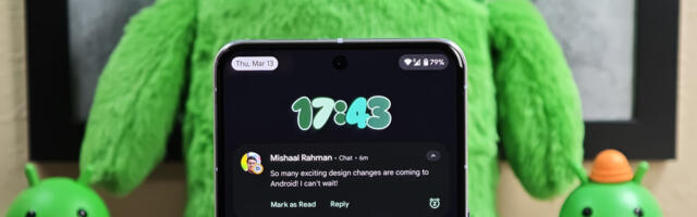Android could put your beautiful lock screen clock in the notifications panel
