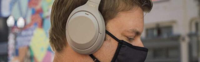 We loved the Sony WH-1000XM4 headphones, and today they’re $100 off