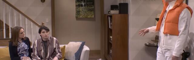 Finn Wolfhard wants to tour with his indie band in SNL skit