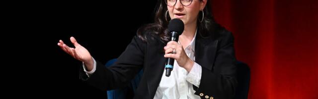 Bari Weiss was supposed to 'restore trust' in CBS News. It's eroding, says CNN's Brian Stelter.