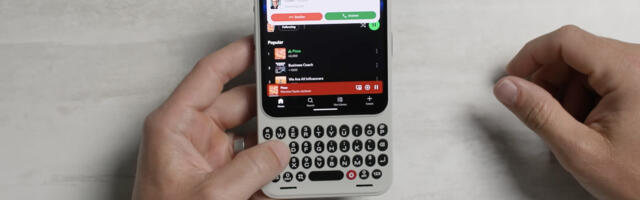 Clicks shows off its Communicator smartphone with a Blackberry-like keyboard