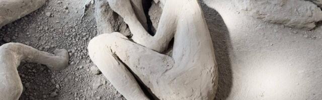 New Scans Reveal Ancient Med Kit Belonging to Possible Pompeii Doctor