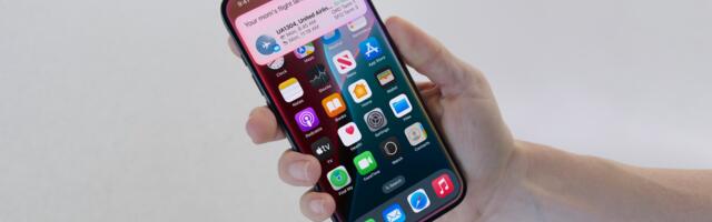 Report Reveals Internal Chaos Behind Apple's Siri Failure