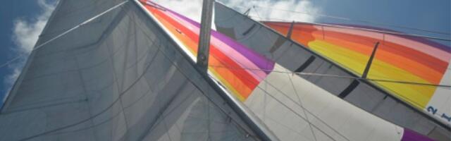 Может ли парусная яхта идти быстрее ветра?