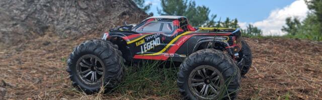 My Favorite RC Car Is 20% off Ahead of Amazon's October Prime Day Sale