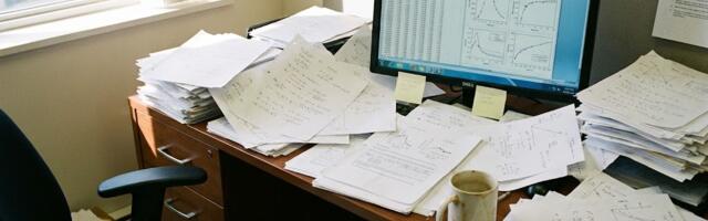 Разбор Weight Decay: Как регуляризация не стирает, а фиксирует старые знания