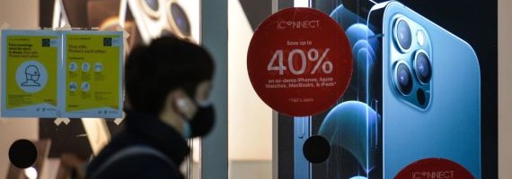 Will Apple’s spectacular iPhone 12 sales figures boost the smartphone industry in 2021?