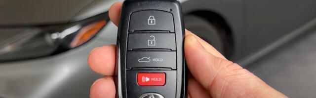 How To Change The Battery In A Toyota Key Fob