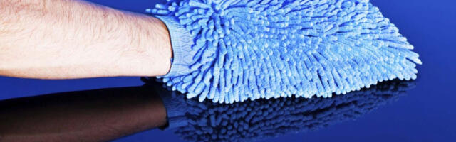 The Pros And Cons Of A Waterless Car Wash