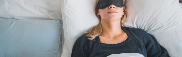 If you can’t fall asleep without background noise, psychology says it reveals something deeper about your mind