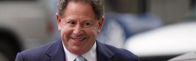 TikTok Suitor Bobby Kotick Waits for Trump