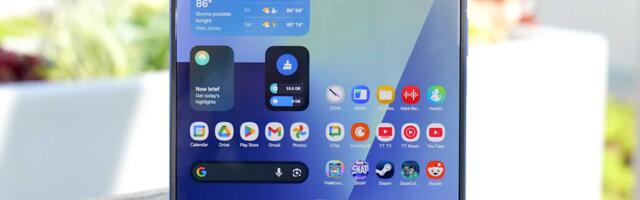 Amazon includes a free $300 gift card when you pre-order the Samsung Galaxy Z Fold 7