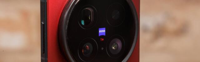 vivo X300 Ultra to be the world's first smartphone with two 200MP cameras