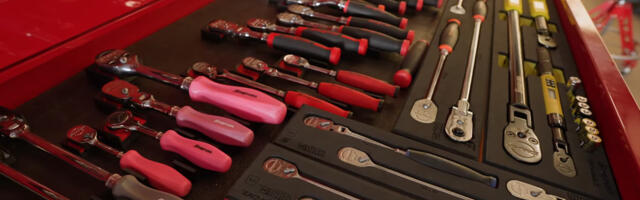 5 Tools Snap-On Makes That DeWalt Doesn't