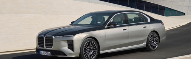 BMW's 7 Series Facelift Looks Better Outside, But I Can't Get Over The New Interior