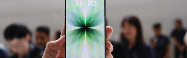 Some early iPhone 17 users are experiencing intermittent Wi-Fi problems