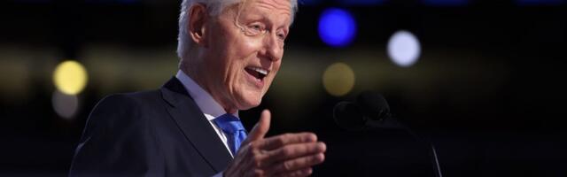 Bill Clinton says he can only remember sending 2 emails in his life