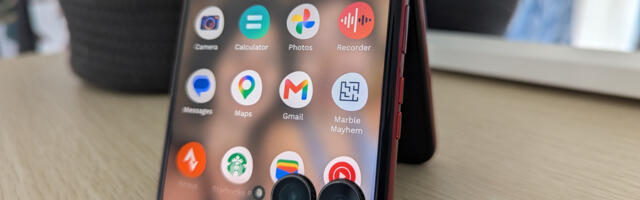 4 Reasons Why You Should Consider Buying A Foldable Phone