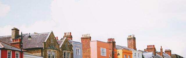 Can investment in proptech startups increase housing supplies and meet CO2 reduction goals?